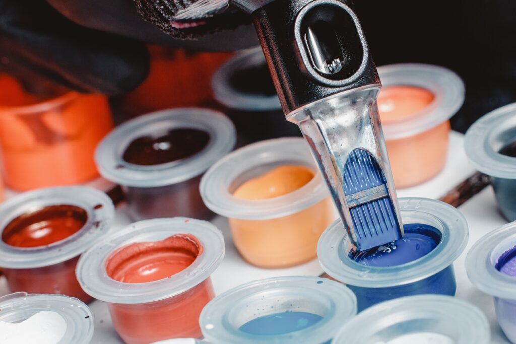 100 Stück Kleine Tattoo Farbkappen – Halbtransparent, Auslaufsicher, Größe Ca. 1,1 Cm Hoch